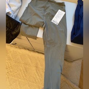 BRAND NEW lululemon leggings